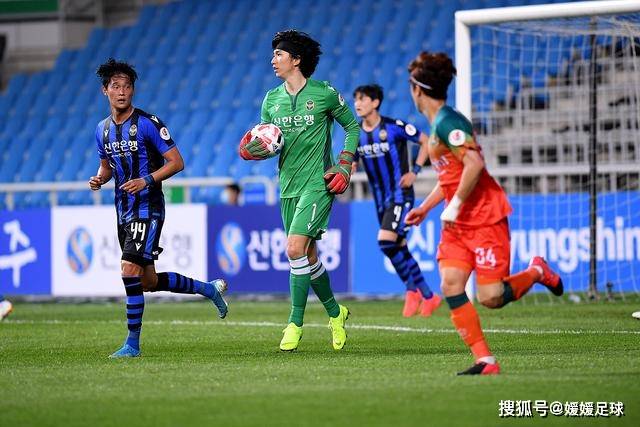 斯图尔特26+7美国女篮力克比利时 梅斯曼24分